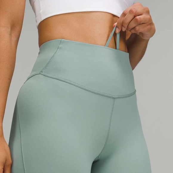 NWT Lululemon base pace HR tight 28” - Picture 4 of 6